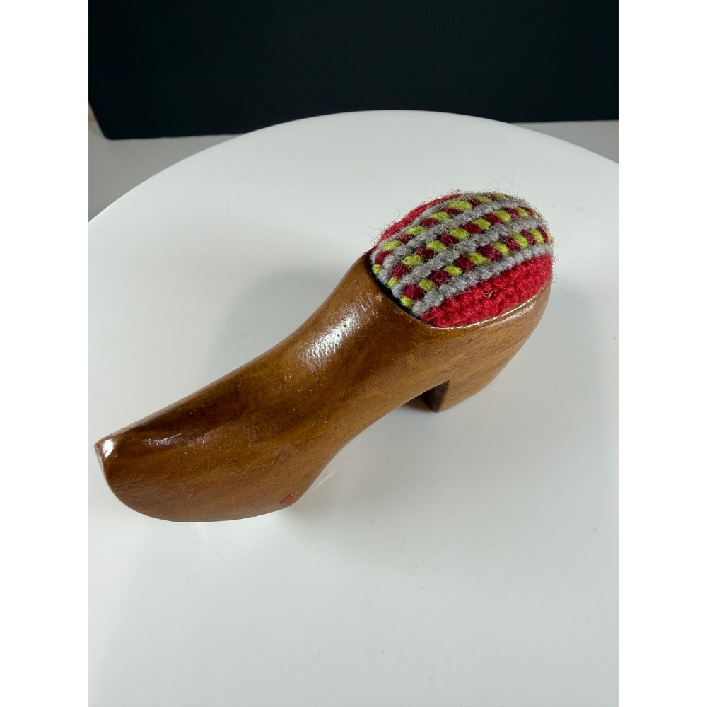 VTG Wooden‎ Shoe Pincushion Needlepoint Design Small Brown Sewing Folk Art